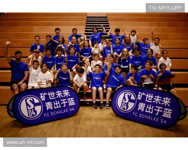 德甲球迷文化升温，冬歇期训练营门票售罄