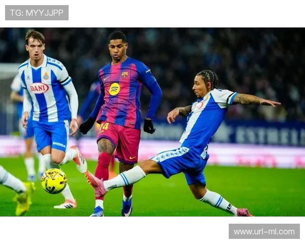 巴萨客场2-0力克西班牙人，豪取八连胜稳居榜首